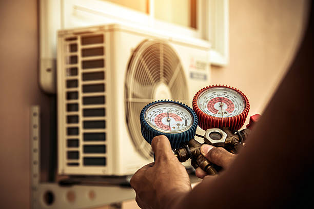 Professional Heat Pump Repair technician working in Ellisville, MO